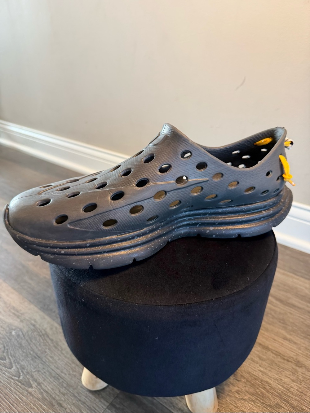 Kane Revive Active Crocs Black with Steelers Lace in the back of the heel Accent